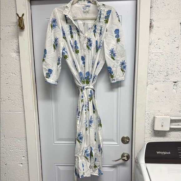 Floral White and Blue Maxi Dress PINK CITY PRINTS - Size Medium - Like New - Picture 1 of 5